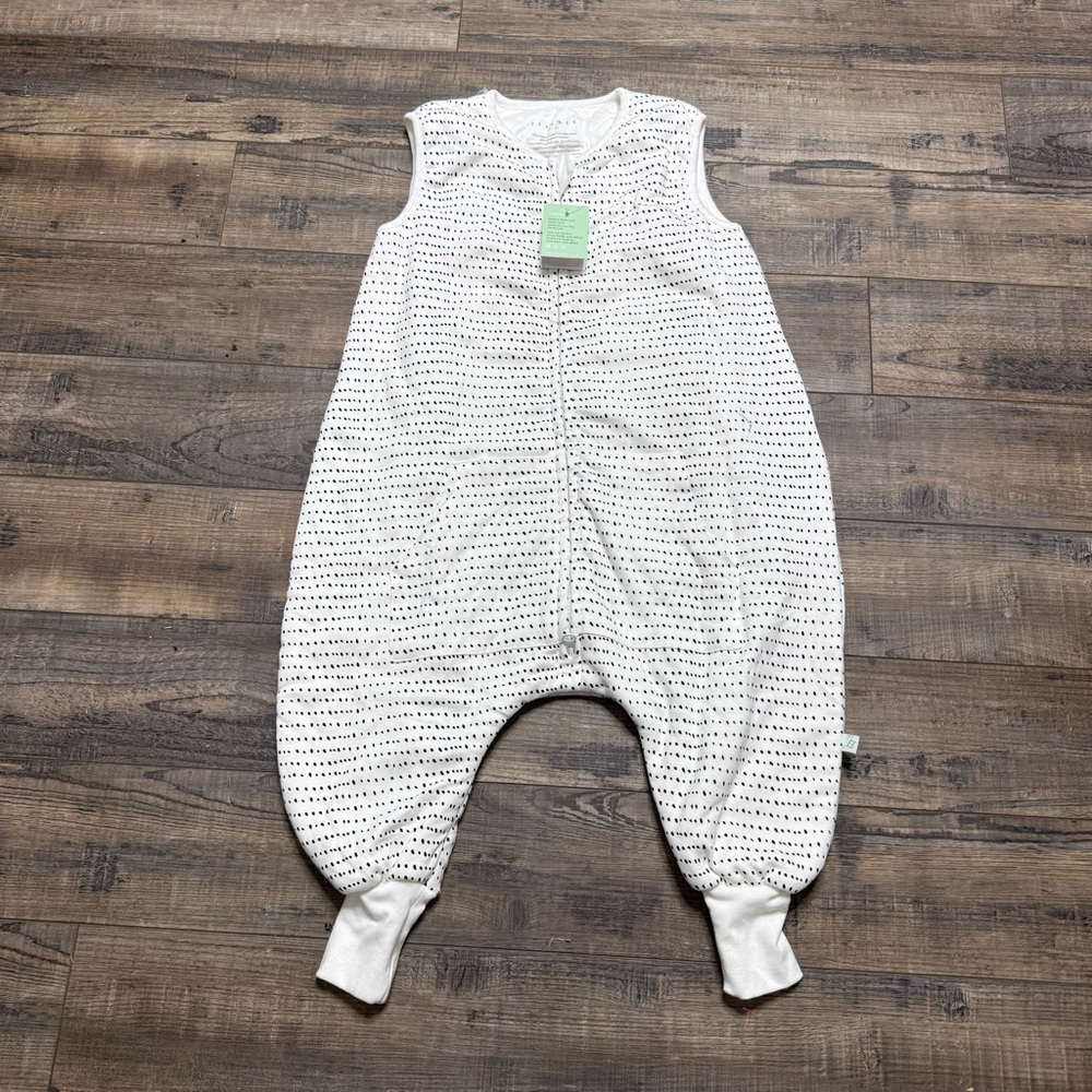 Tealbee Cozy Sleep Pajamas White Black Polka Dot 3T 4T
